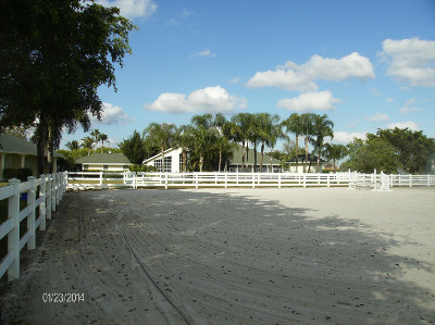 Vinyl Fencing is durable and cleans nicely